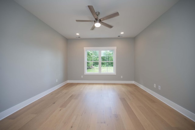 11497 Karo Rd, Bell Buckle, TN 37020 - unfurnished room featuring light wood-style floors, ceiling fan, and recessed lighting