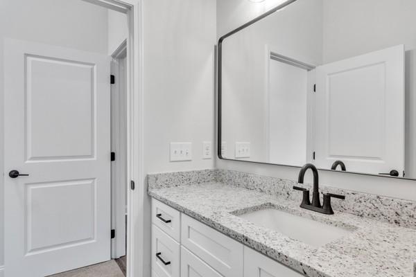 195 Charleston Ave, Pleasant View, TN 37146 - bathroom featuring vanity