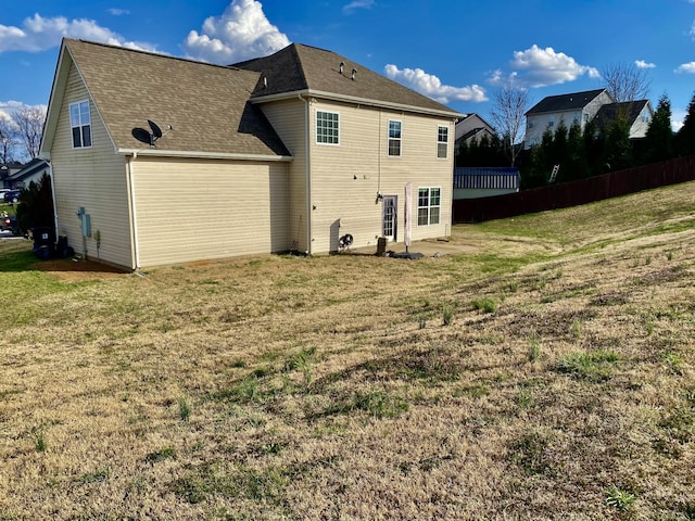 1808 Luke Ct, Columbia, TN 38401 - rear view of property featuring roof with shingles