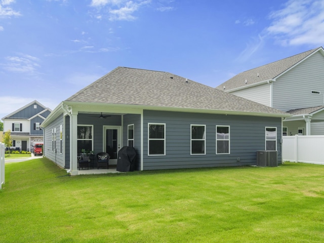 345 Winston Way, Gallatin, TN 37066 - rear view of property with ceiling fan and a shingled roof