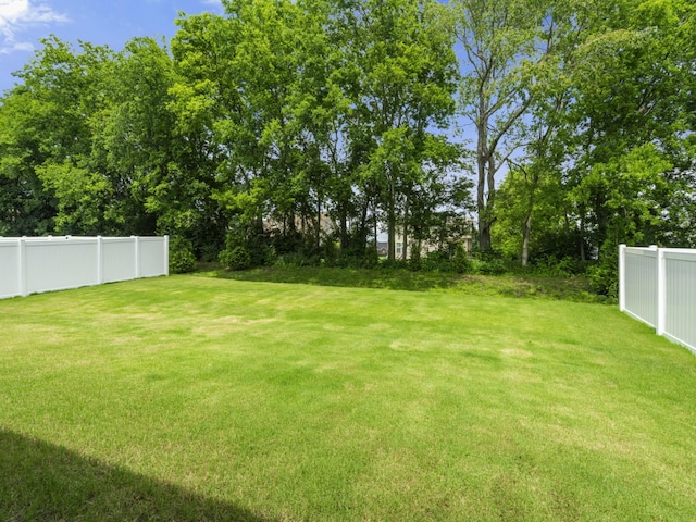 345 Winston Way, Gallatin, TN 37066 - view of yard with view of wooded area