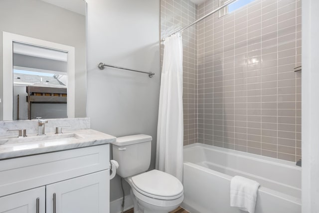 2410 Meharry Blvd Unit 3, Nashville, TN 37208 - full bath with vanity and shower / tub combo with curtain