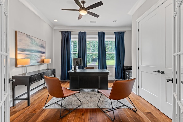 541 Lakeview Cir, Mount Juliet, TN 37122 - office area featuring wood finished floors, ceiling fan, recessed lighting, and crown molding