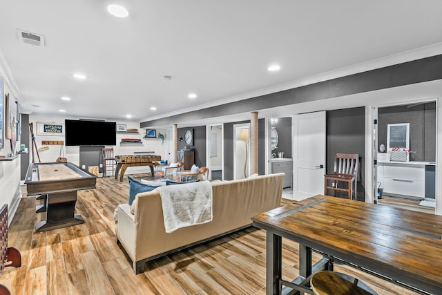 541 Lakeview Cir, Mount Juliet, TN 37122 - living area with crown molding, light wood-type flooring, and recessed lighting