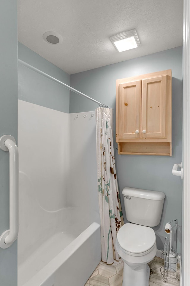 3316 Burr Rd, Springfield, TN 37172 - full bathroom with shower / bath combo with shower curtain and a textured ceiling