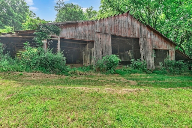 3316 Burr Rd, Springfield, TN 37172 - view of barn with a yard
