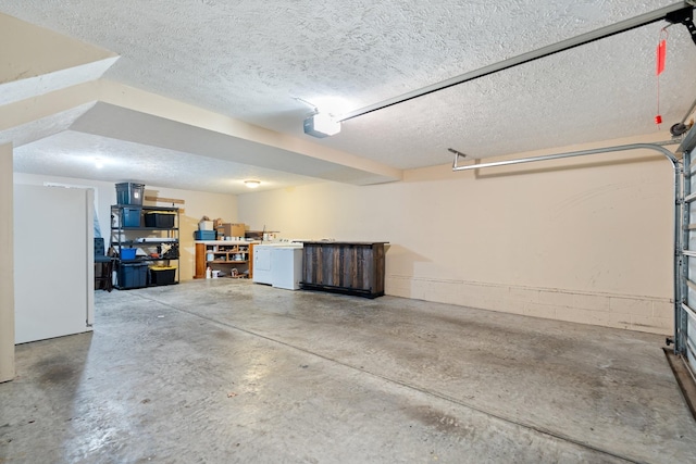 525 Scotts Creek Trl, Hermitage, TN 37076 - garage featuring a garage door opener