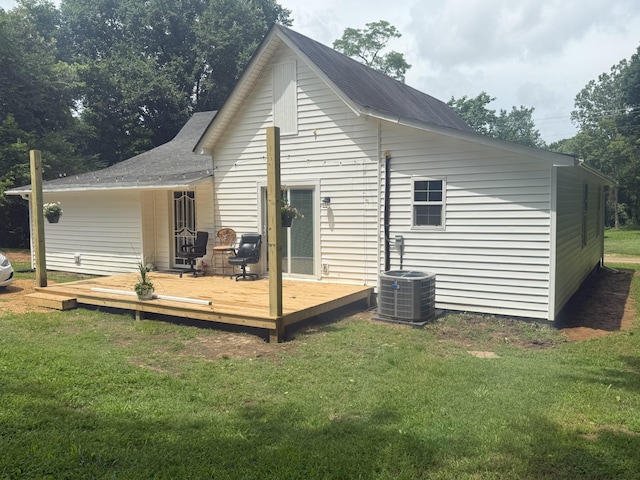 175 State Route 22a S, Jacks Creek, TN 38347 - back of house featuring a deck and a yard
