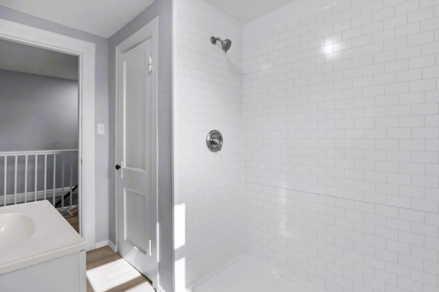 119 N Forrest Ave, Camden, TN 38320 - full bath featuring tiled shower and vanity