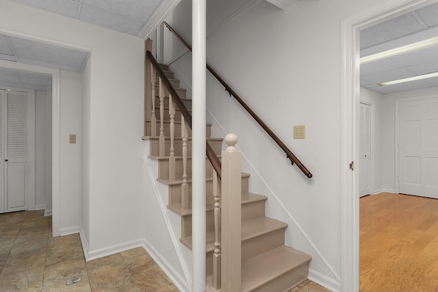2411 Woolson Rd, Chattanooga, TN 37406 - stairway featuring baseboards