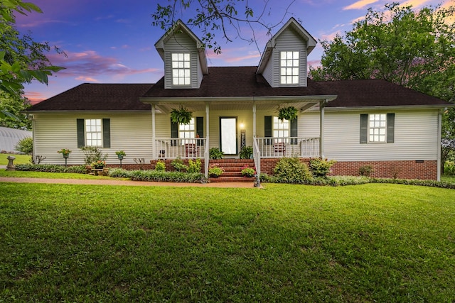 3330 Booker Farm Rd, Mount Pleasant, TN 38474 - new england style home featuring covered porch, a front yard, crawl space, and roof with shingles