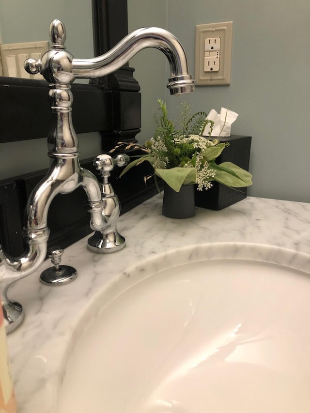 450 Lowe Branch Rd, Centerville, TN 37033 - bathroom view of a sink