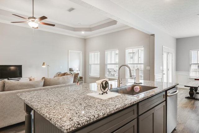 2122 Oak Dr, Murfreesboro, TN 37128 - kitchen featuring open floor plan, dark wood-style floors, ceiling fan, a center island with sink, and gray cabinetry