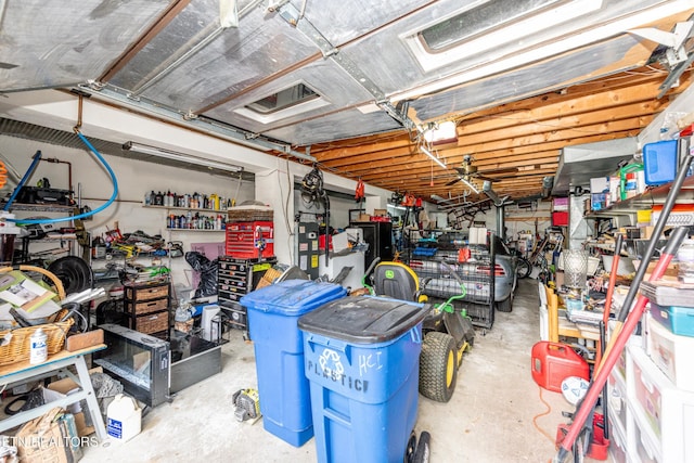 311 E Chestnut Hill Rd, Townsend, TN 37882 - garage featuring a workshop area