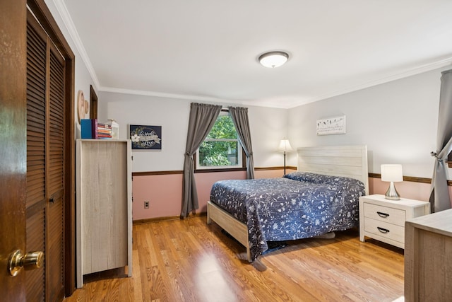7180 Elrod Rd, Fairview, TN 37062 - bedroom featuring wood finished floors and ornamental molding