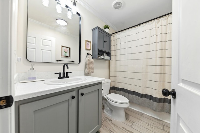 1704 Christi Ave, Chapel Hill, TN 37034 - full bath with crown molding, vanity, wood finished floors, and a shower with curtain