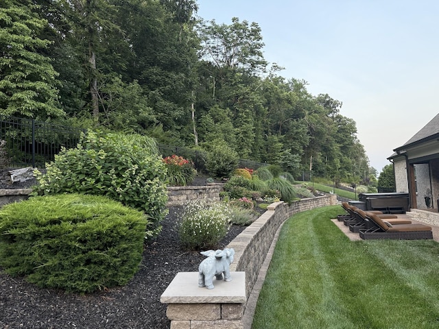 800 Singleton Ln, Brentwood, TN 37027 - view of yard featuring a hot tub