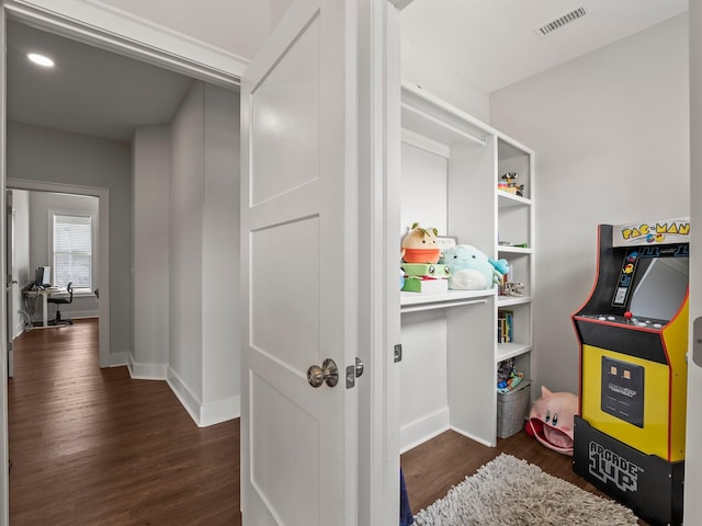 71 Windjammer Ct, Winchester, TN 37398 - game room featuring wood finished floors and baseboards
