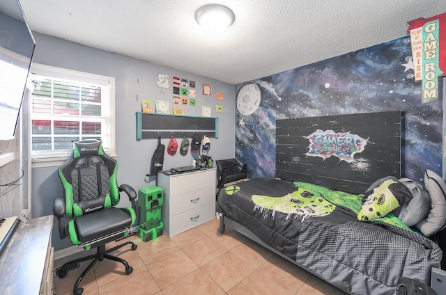 10 Clinton Rd, Humboldt, TN 38343 - tiled bedroom with a textured ceiling