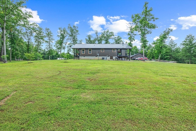 634 Cowboy Way, Jamestown, TN 38556 - back of property with a yard