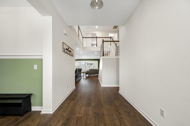 810 Corlew St, Murfreesboro, TN 37130 - corridor featuring wood finished floors and a high ceiling