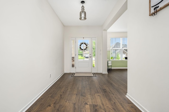 810 Corlew St, Murfreesboro, TN 37130 - entrance foyer with dark wood finished floors and baseboards