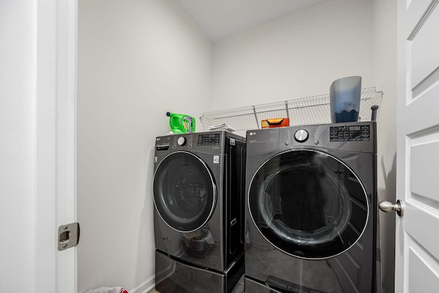 810 Corlew St, Murfreesboro, TN 37130 - washroom featuring washer and dryer
