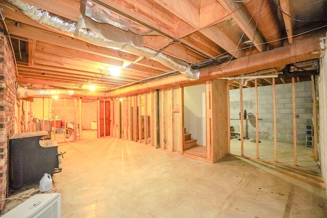 1094B Center Point Rd, Hendersonville, TN 37075 - unfinished below grade area featuring stairs