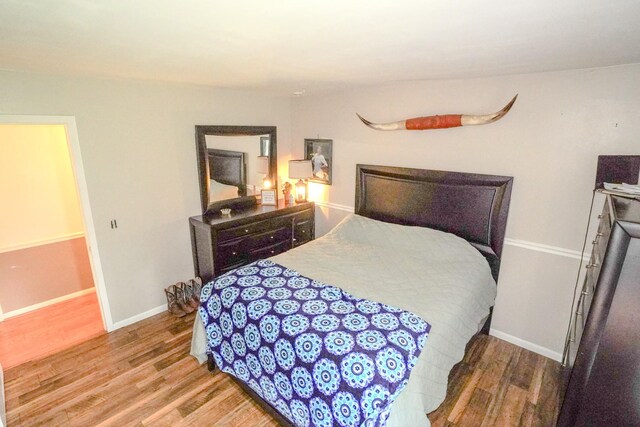 1094B Center Point Rd, Hendersonville, TN 37075 - bedroom with wood finished floors