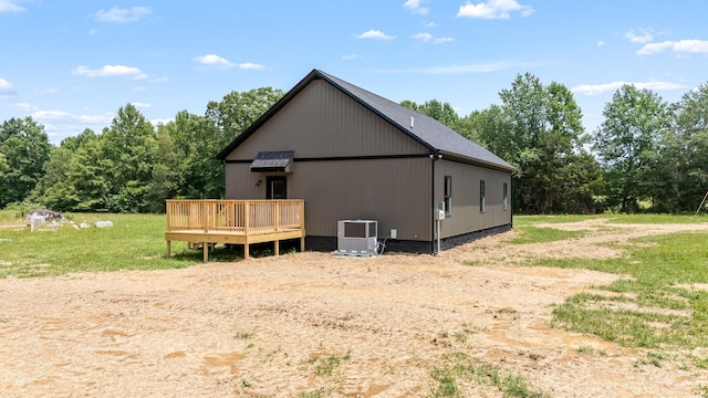 223 Patriot Ln, Estill Springs, TN 37330 - rear view of property featuring a deck and crawl space