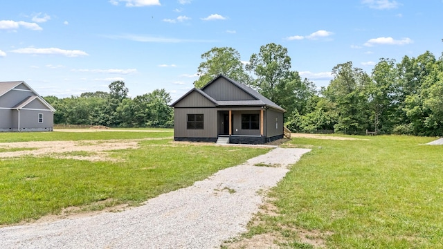 223 Patriot Ln, Estill Springs, TN 37330 - view of front of home with a front yard