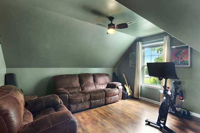 2507 Patricia Cir, Murfreesboro, TN 37128 - living room featuring wood finished floors, ceiling fan, and vaulted ceiling