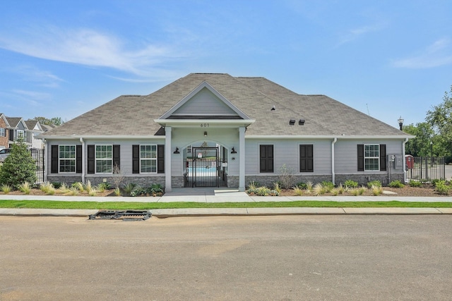 1010 Keyes Pl, Lebanon, TN 37087 - view of front facade featuring a gate and stone siding