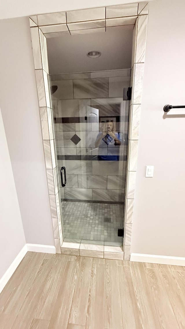 899 Sneed Blvd, Lafayette, TN 37083 - bathroom with wood finished floors and a shower stall