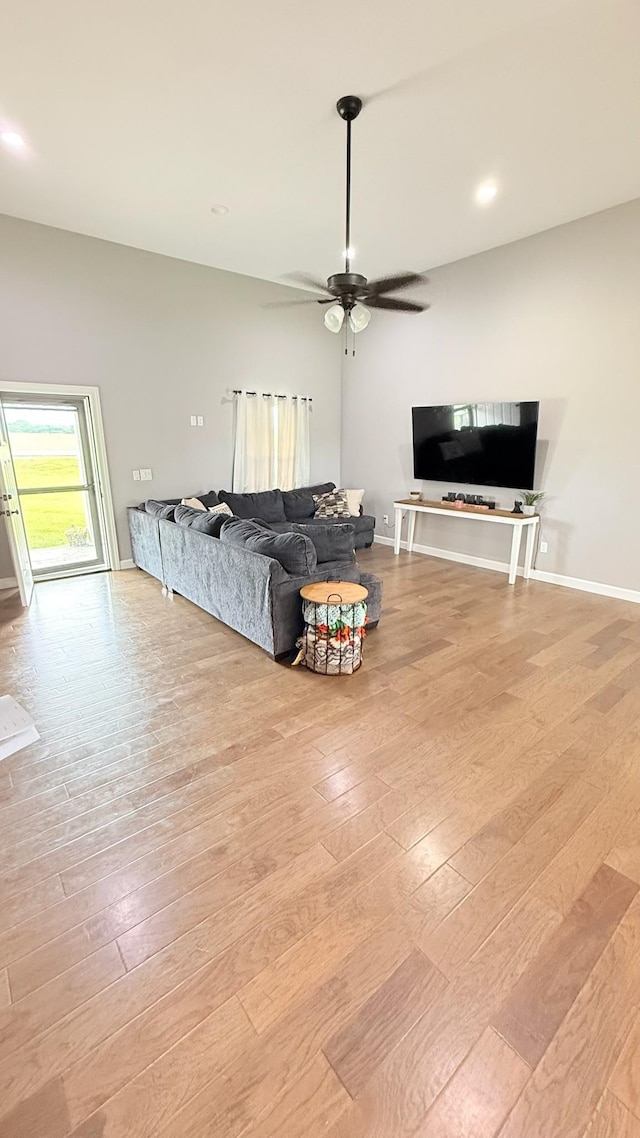 899 Sneed Blvd, Lafayette, TN 37083 - living area with wood finished floors, ceiling fan, and recessed lighting