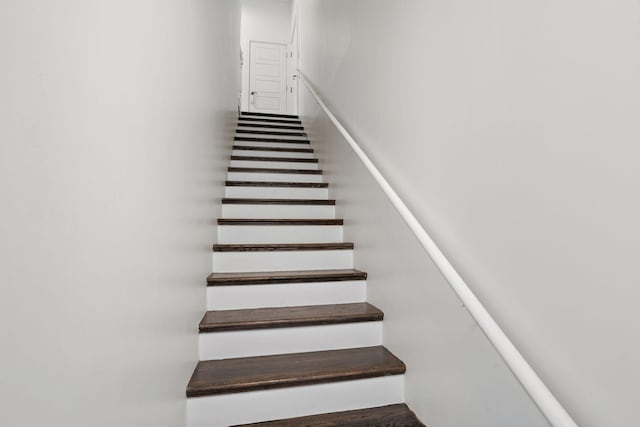 1002 Division St Unit 403, Nashville, TN 37203 - view of stairs