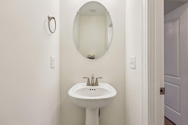 6807 Kew Gdn, Smyrna, TN 37167 - bathroom featuring a sink