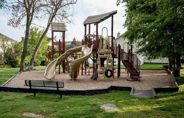 1248 Hensfield Dr, Murfreesboro, TN 37128 - community playground with a lawn