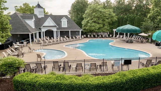 1248 Hensfield Dr, Murfreesboro, TN 37128 - community pool with a patio