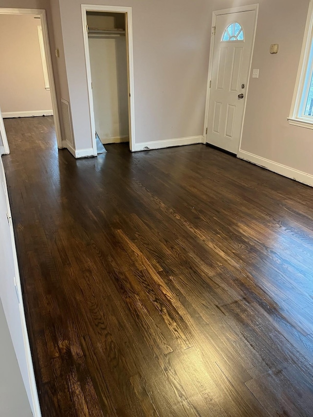 918 Velma Ln, Murfreesboro, TN 37129 - foyer entrance featuring dark wood-type flooring