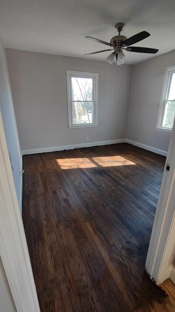 918 Velma Ln, Murfreesboro, TN 37129 - spare room featuring dark wood-type flooring and a ceiling fan