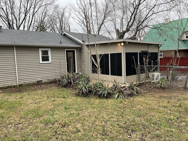 918 Velma Ln, Murfreesboro, TN 37129 - rear view of house with a sunroom