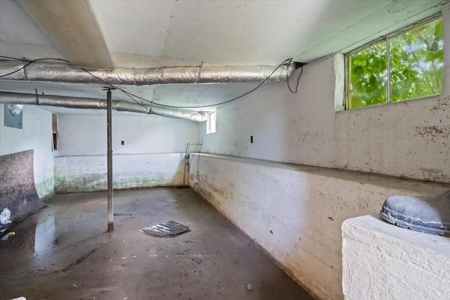1109 N Charlotte St, Dickson, TN 37055 - view of below grade area