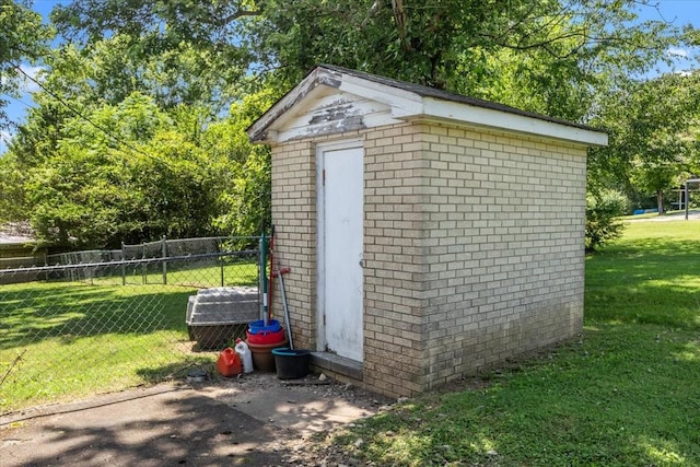 1109 N Charlotte St, Dickson, TN 37055 - view of shed