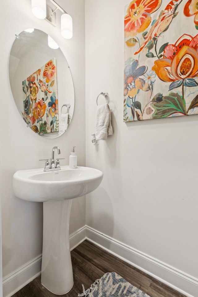 817 Arrington Way, Columbia, TN 38401 - bathroom featuring wood finished floors