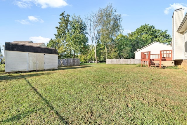 876 Gordon Pl, Clarksville, TN 37042 - view of yard with a deck and a shed