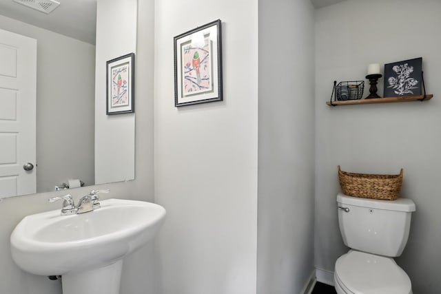 3154 Rift Ln, Murfreesboro, TN 37130 - half bath with a sink and toilet