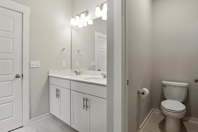 3154 Rift Ln, Murfreesboro, TN 37130 - bathroom featuring baseboards and double vanity