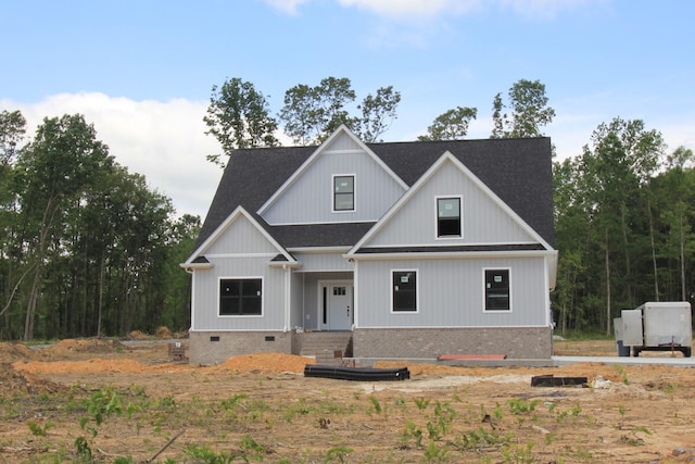 333 Brinkley Rd, Wartrace, TN 37183 - modern farmhouse style home featuring crawl space and roof with shingles