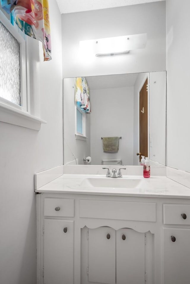 104 Chapman Dr, Lebanon, TN 37087 - bathroom featuring vanity
